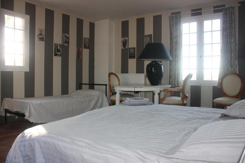 Presbytere De Jonquiere Bed & Breakfast Lavaur  Bagian luar foto