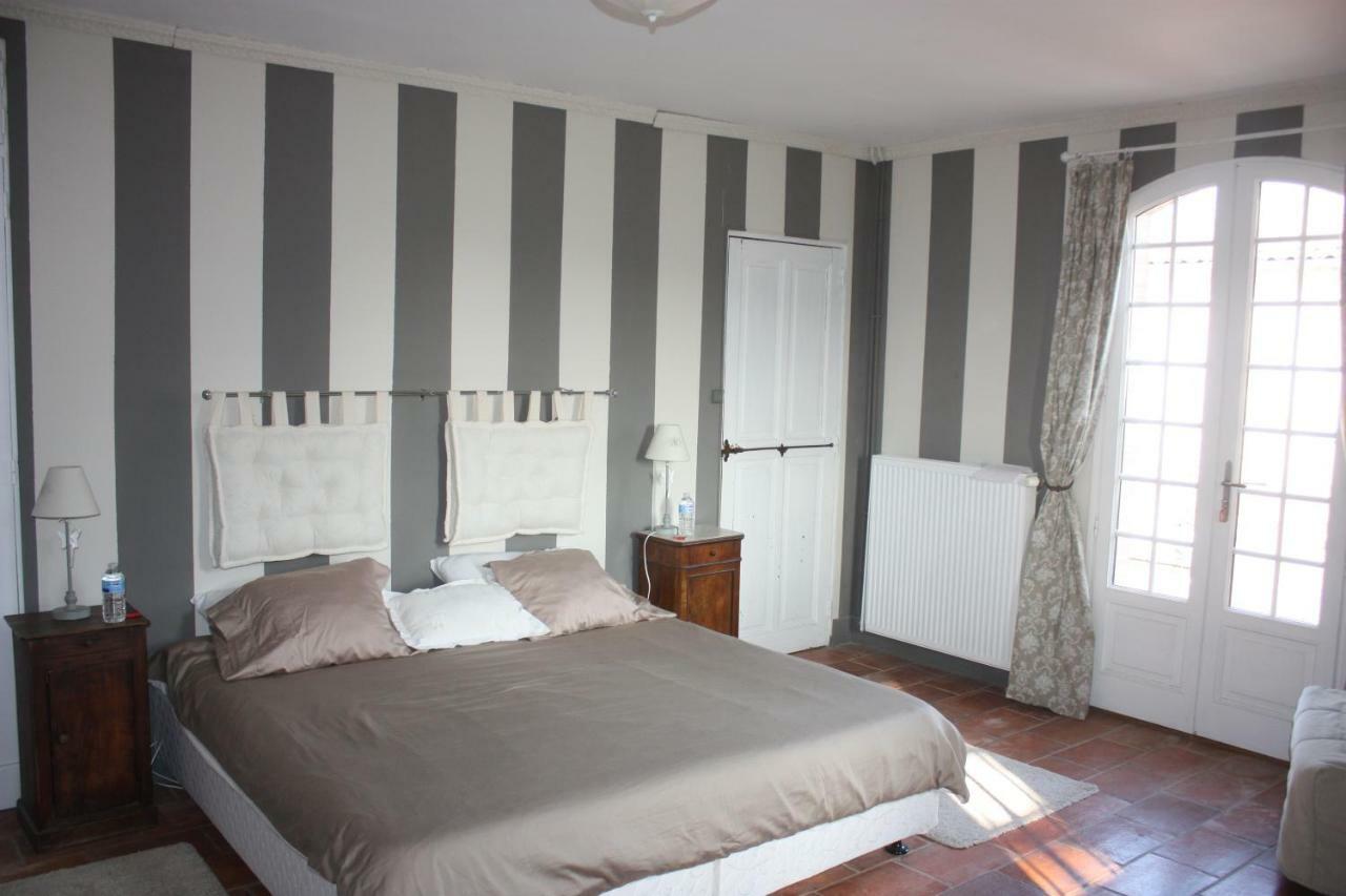 Presbytere De Jonquiere Bed & Breakfast Lavaur  Bagian luar foto