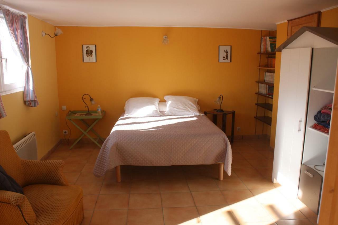 Presbytere De Jonquiere Bed & Breakfast Lavaur  Bagian luar foto