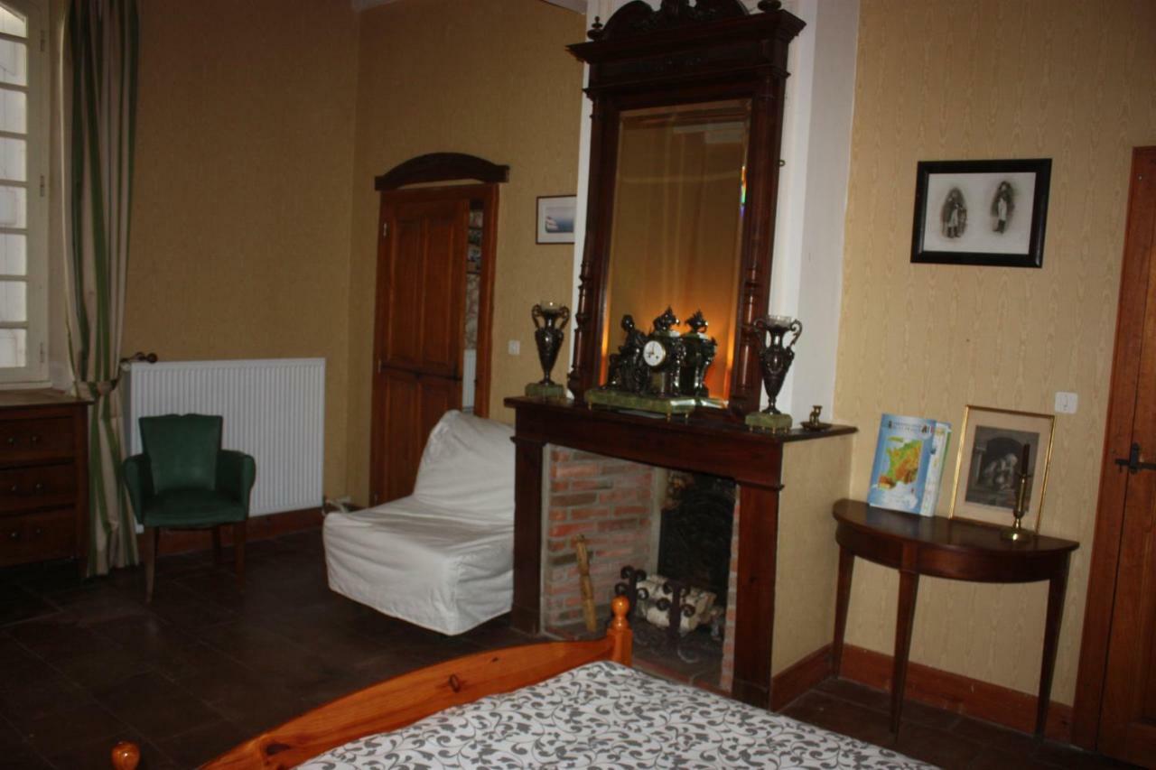 Presbytere De Jonquiere Bed & Breakfast Lavaur  Bagian luar foto